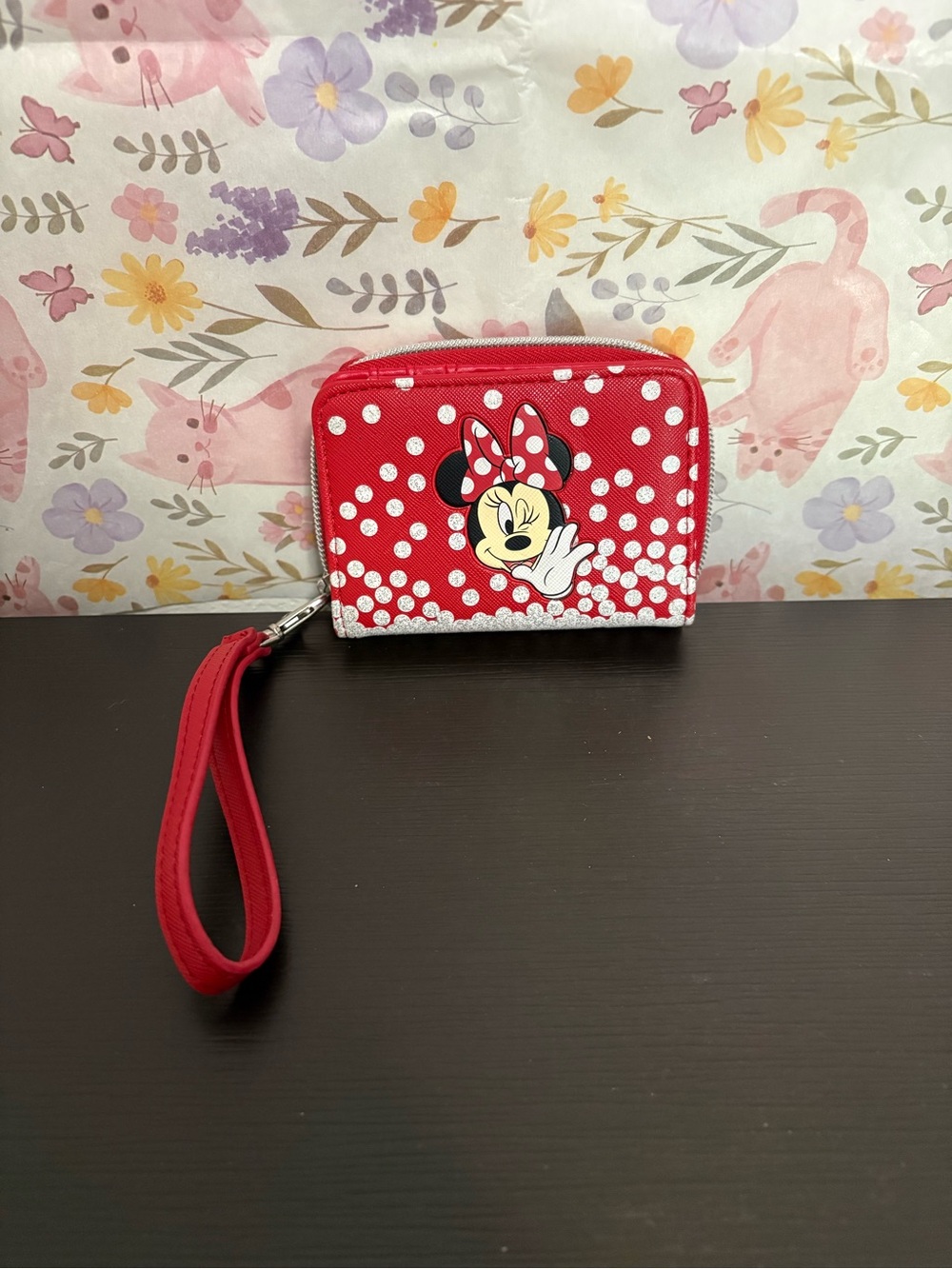 Disney Parks red Minnie Mouse Wallet ID slot zippered. Excellent used condition